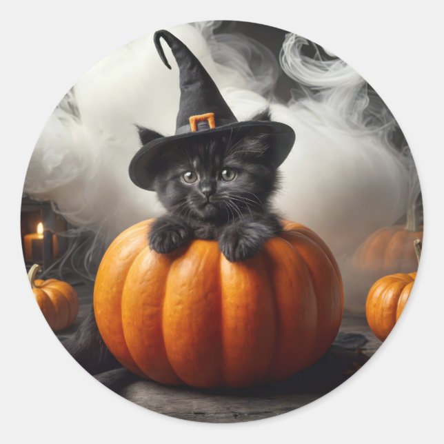 Sticker Rond Halloween Kitten noir en Citrouille (Devant)