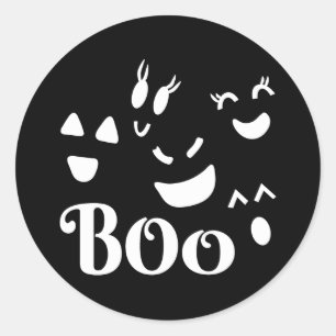 Sticker Rond Halloween Noir et Blanc Gentil Fantôme BOO