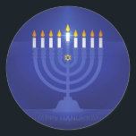 Sticker Rond hanoukka heureuse bleue<br><div class="desc">"blue happy hannukah",  "happy hannukah",  "joyeuses fêtes" "couturière hannukah",  "couturière channukah",  "étoile de david",  hannukah,  Hanoukka,  channuka,  channukah,  chanukkah,  hannuka,  hébreu,  juif,  juif,  judaïsme,  judaïsme,  menora,  orah les vacances, </div>