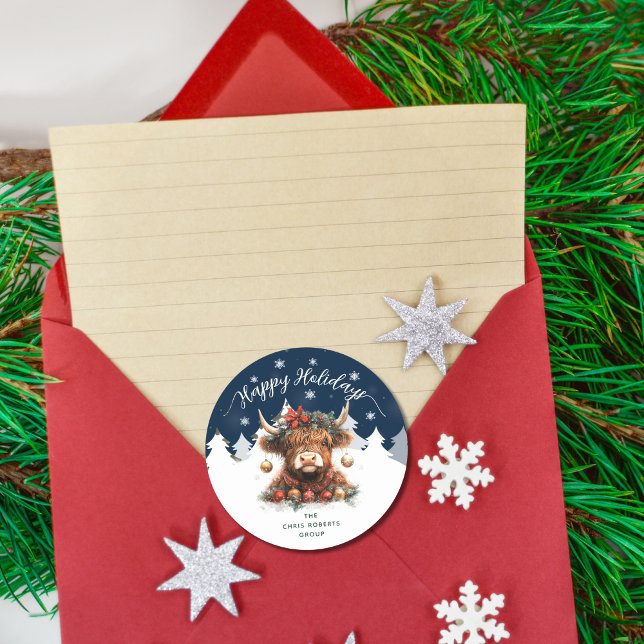 Sticker Rond Happy Holidays Business Festive Highland Cow (Créateur téléchargé)