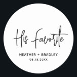 Sticker Rond Heather Elegant noir blanc minimaliste Mariage mod<br><div class="desc">Les autocollants modernes de faveur de mariage avec un design simple avec "Son Favori" dans une élégante typographie de script avec vos noms et date mariage dans une police sans serif minimaliste. Tous les éléments de conception sont en noir et blanc. Un design chic pour n'importe quel style de mariage....</div>