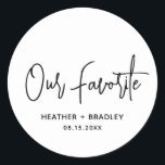 Sticker Rond Heather Elegant noir blanc minimaliste Mariage mod<br><div class="desc">Des autocollants de faveur de mariage modernes avec un design simple avec "Our Favorite" dans une élégante typographie de script avec vos noms et date mariage dans une police sans serif minimaliste. Tous les éléments de conception sont en noir et blanc. Un design chic pour n'importe quel style de mariage....</div>