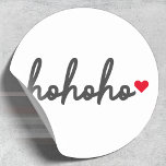 Sticker Rond Ho Ho | Christmas Heart Modern Minimalist<br><div class="desc">Autocollant moderne et minimaliste avec "ho ho ho ho ho ho" en écriture manuscrite typographie en noir off suivi d'un coeur d'amour rouge mignon. Le cadeau parfait ou l'accessoire avec un Noël super festif sentir pour la saison des fêtes pour ceux que vous aimez!</div>