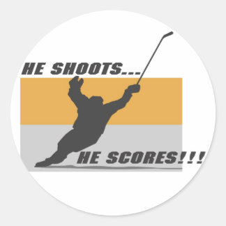 Sticker Rond Hockey : Il tire...il compte !