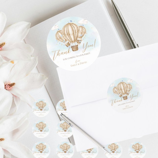 Sticker Rond Hot Air brun Ballons drapeaux bleus nuages merci (Créateur téléchargé)