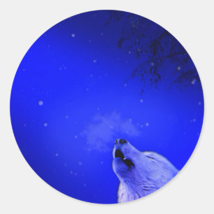 Sticker Rond Howling Timber Wolf in the Snow Lite Night