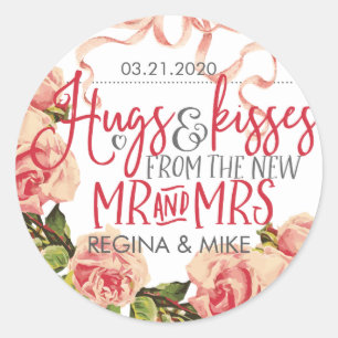 Sticker Rond Hugs and Kisses from The New Mr and Mrs Floral