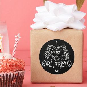 Sticker Rond I Love My Hot Girlfriend Halloween Skeleton Drôle