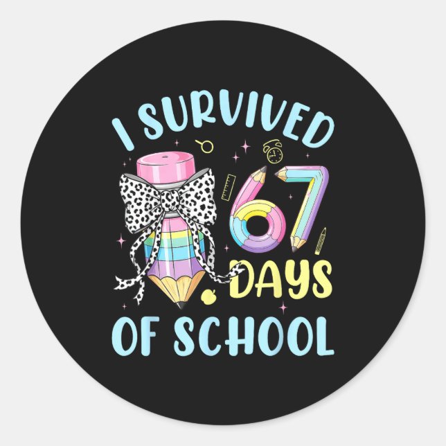 Sticker Rond I Survived 67 Days Of School Cute Pastel Pencil Bo (Devant)