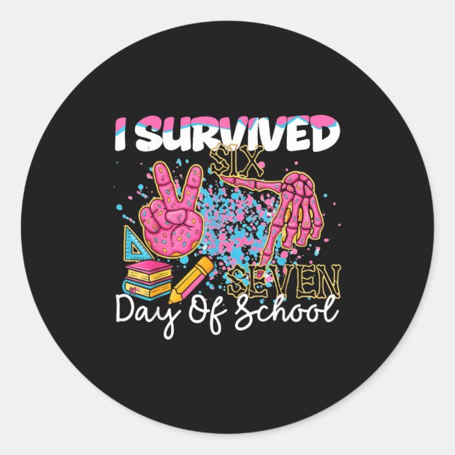 Sticker Rond I Survived 67 Days Of School Six Seven Meme Teache (Devant)
