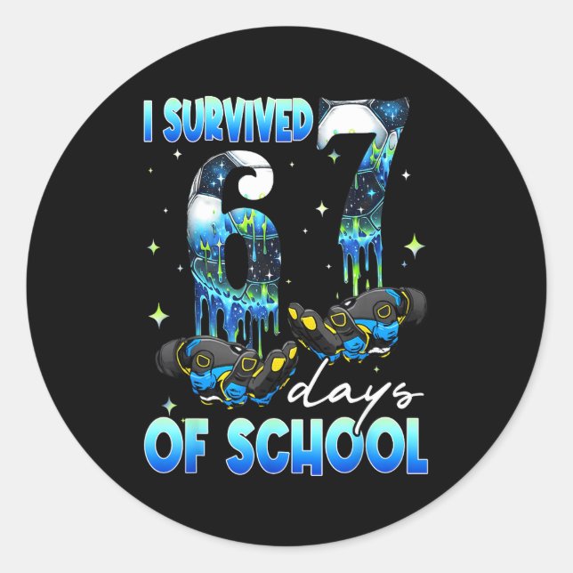 Sticker Rond I Survived 67 Days Of School Soccer Boys Kids Six  (Devant)