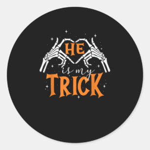 Sticker Rond Il Est Mon Coeur Trick Skeleton Couple Main Happy