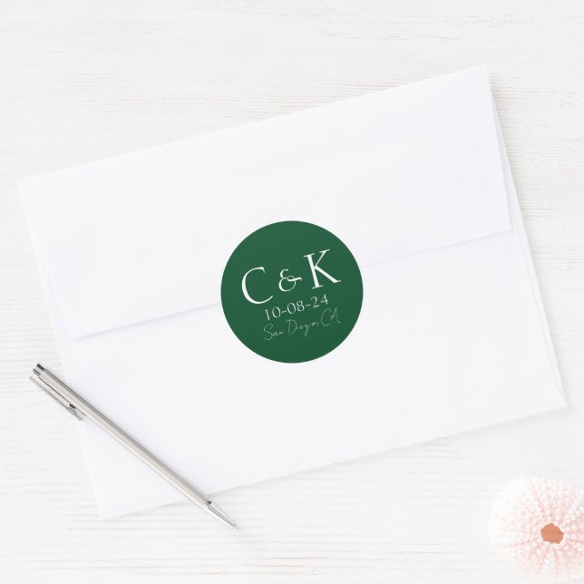 Sticker Rond Initiales de monogramme sur mariage vert forêt (Enveloppe)