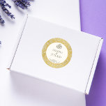 Sticker Rond Islam Royal Golden Damask Mariage musulman Favor<br><div class="desc">Islam Royal Golden Damask Muslim Wedding Favor Classic Round Sticker Ajoutez une touche d'élégance royale à vos faveurs de mariage avec notre chevalet islamique Royal Golden Mariage damassé Favor Sticker. Cet autocollant rond classique est orné de motifs damassés complexes dans une teinte dorée luxueuse, créant un look sophistiqué et intemporel....</div>