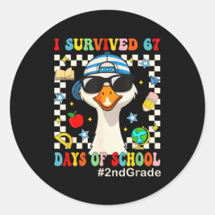 Sticker Rond J'ai survécu 67 jours d'école drôle d'oie garçons