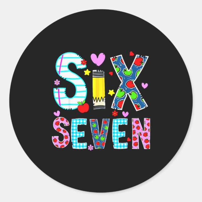 Sticker Rond J'ai survécu 67 jours d'école Mème drôle Professeu (Devant)
