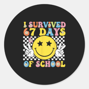 Sticker Rond J'ai survécu 67 jours d'école Six Seven Mème pour