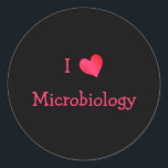 Sticker Rond J'aime la microbiologie<br><div class="desc">Un design cardiaque "I Love" pour les professeurs de sciences du secondaire,  les professeurs de collège,  les biologistes,  les étudiants et tous ceux qui aiment les sciences biologiques.</div>