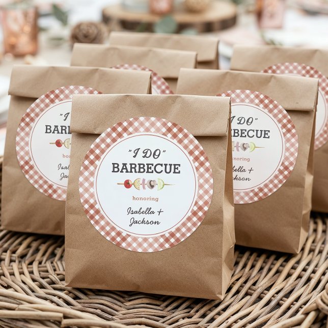 Sticker Rond Je Fais Un Barbecue De Mariage (Personalize center text and names. Choose small or large stickers.)