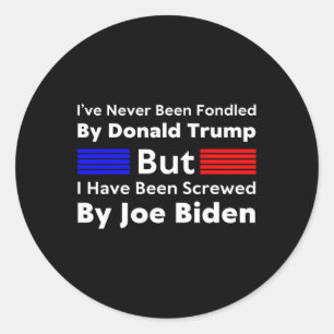 Sticker Rond Je N'Ai Jamais Été Fondé Par Donald Trump, Mais Je