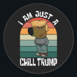 Sticker Rond Je Ne Suis Qu'Un Mème Drôle De Trump<br><div class="desc">Je Ne Suis Qu'Un Mème Drôle De Trump</div>