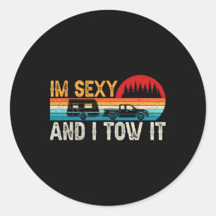 Sticker Rond Je suis Y et je le remorque Rétro Camping Arbres R
