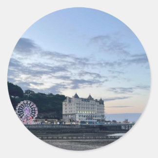 Sticker Rond Jetée de Llandudno au crépuscule