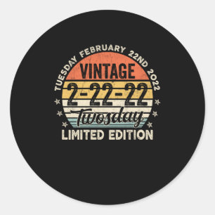 Sticker Rond Jeudi 2-22-22 mardi 22 février 2022 Vintage