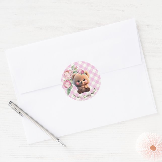 Sticker Rond Joli ours en peluche rose en vichy Baby shower fle (Enveloppe)