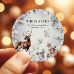 Sticker Rond Jote Winter Animaux Christmas Retours Adresse<br><div class="desc">Enlevez la pression d'envoyer des Cartes de fin de année de Noël cette année avec ces animaux de forêt hivernale mignons Stickers Adresse de retour de Noël. Tout le texte est facile à customiser.</div>