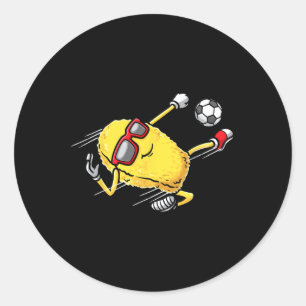 Sticker Rond Joueur de football Boulette de poulet jouant au fo