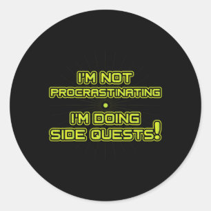 Sticker Rond Joueur qui procrastine sur une quête secondaire