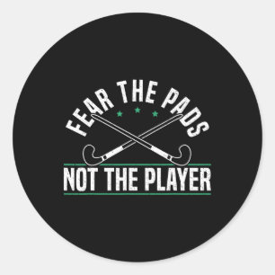 Sticker Rond Joueuse de hockey sur gazon, craignez les protecti