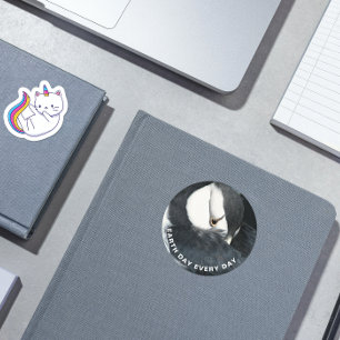 Sticker Rond Jour des terres chaque jour Horned Puffin Photo