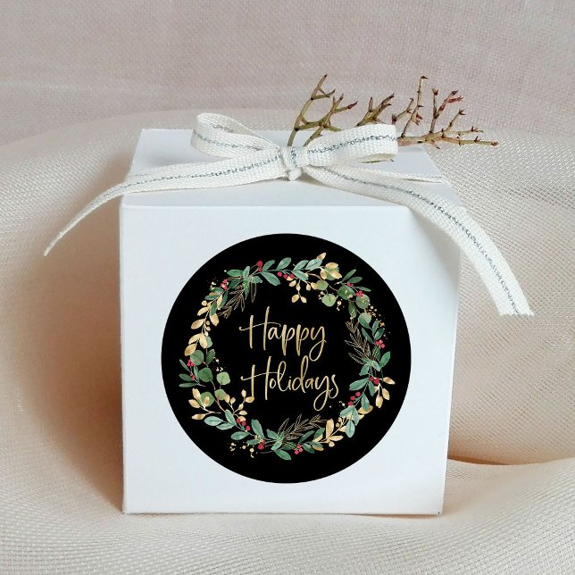 Sticker Rond Joyeuses fêtes | Black and Modern Faux Gold Wreath (Elegant black holiday stickers with a green and faux gold wreath)