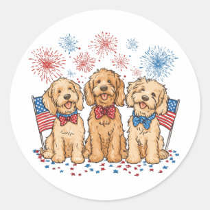 Sticker Rond Joyeux 4 juillet Goldendoodle Dogs Fireworks