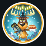 Sticker Rond Joyeux Noël à Hanoukka Reindeer de Noël<br><div class="desc">Vous ne savez pas si vous allez fêter Noël ou Hanoukka ? Avez-vous un peu de chacun dans votre fête de vacances? Alors ce "Happiest Christmukkah" Hanoukka Reindeer veut faire partie de votre fête de cette année ! Et si vous préférez quelque chose d'autre que "Happiest Christmukkah" sur vos autocollants,...</div>