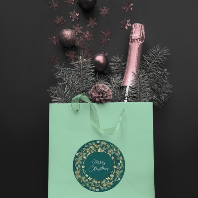 Sticker Rond Joyeux Noël Proep Green Wreath Woodland Gold (Merry Christmas Deep Green Wreath Woodland Gold Classic Round Sticker)