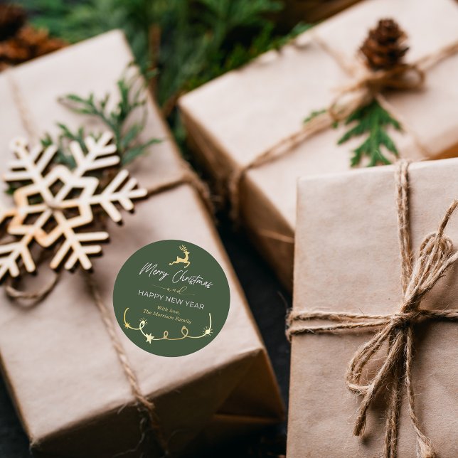 Sticker Rond Joyeux Noël Vert traditionnel (Traditional Green Merry Christmas Holiday Classic Round Sticker)