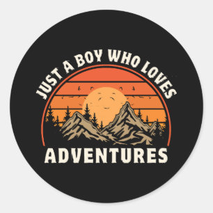 Sticker Rond juste un garçon qui aime les aventures