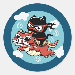 Sticker Rond Kawaii Ninja Chat à cheval sur un Dragon Rouge