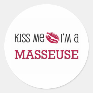 Sticker Rond Kiss Me Je suis un MASSEUSE