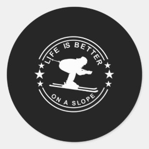 Sticker Rond La vie est meilleure sur une pente skieur neige sk