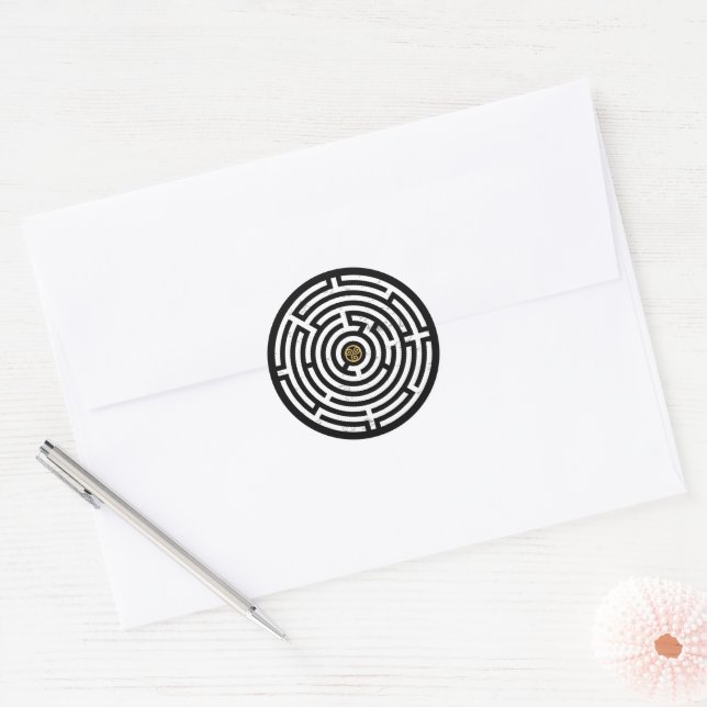 STICKER ROND LABYRINTHE TRISKELION TRIPLE SPIRALE CELTIQUE  (Enveloppe)