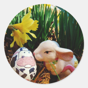 Sticker Rond Lapin de Pâques et oeuf de vache