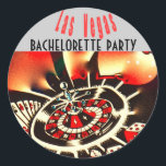 Sticker Rond Las Vegas Girls Night Out Dice & Casino Thème<br><div class="desc">Un autocollant amusant de bachelorette pour le dernier vol de Las Vegas ou la soirée des filles sur le Strip. Des invitations et des timbres-poste correspondants sont également disponibles ici.</div>
