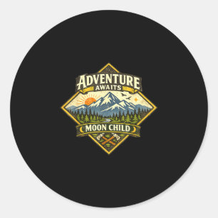 Sticker Rond L'aventure attend la nature montagne randonnée ple