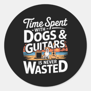 Sticker Rond Le Temps Passé Avec Les Chiens Et Les Guitares N'e