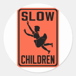 Sticker Rond Les enfants lents, trafiquent le panneau