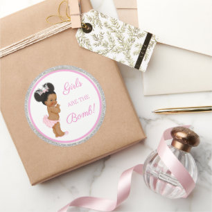 Sticker Rond Les filles sont la bombe ! Cadeau Bain Etc Rose Ar